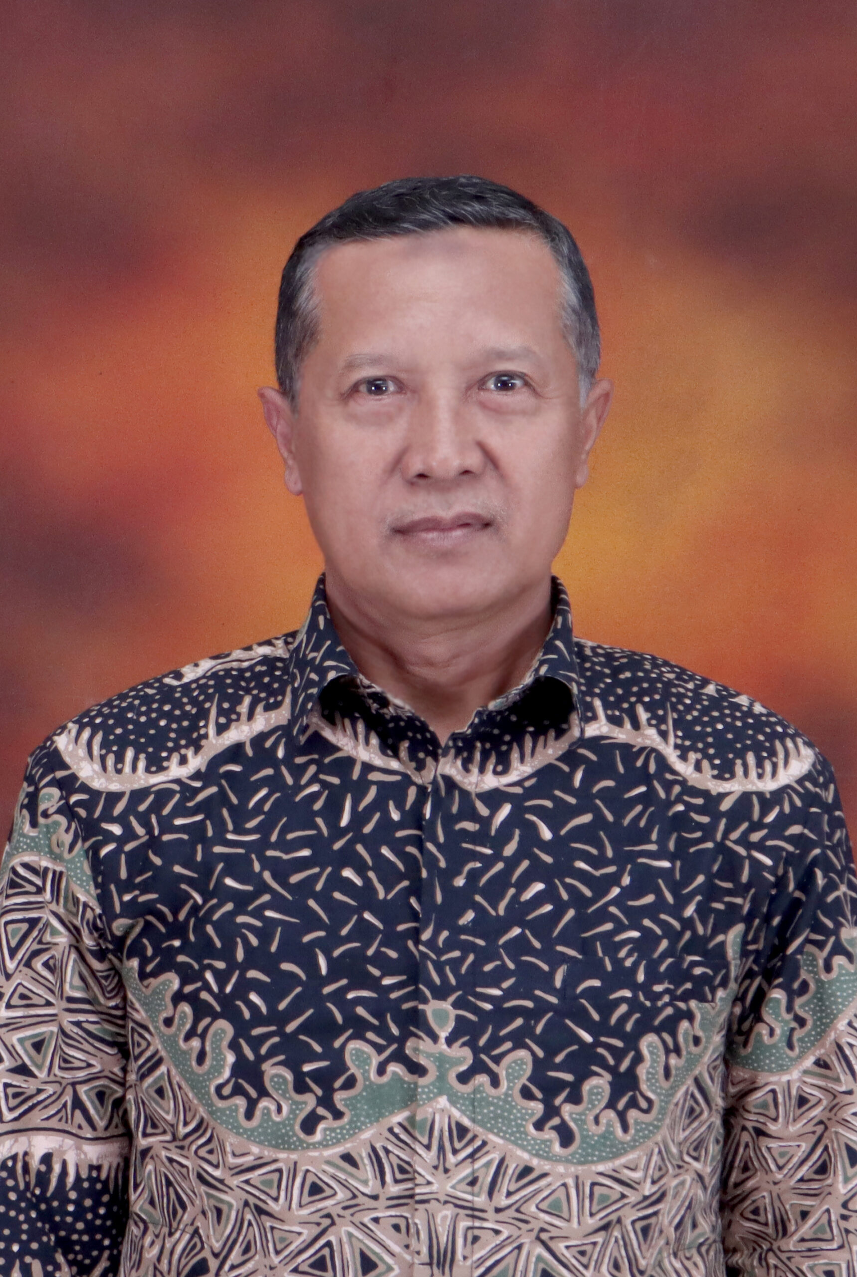 Drs. MOCH. NUR FADHOLI