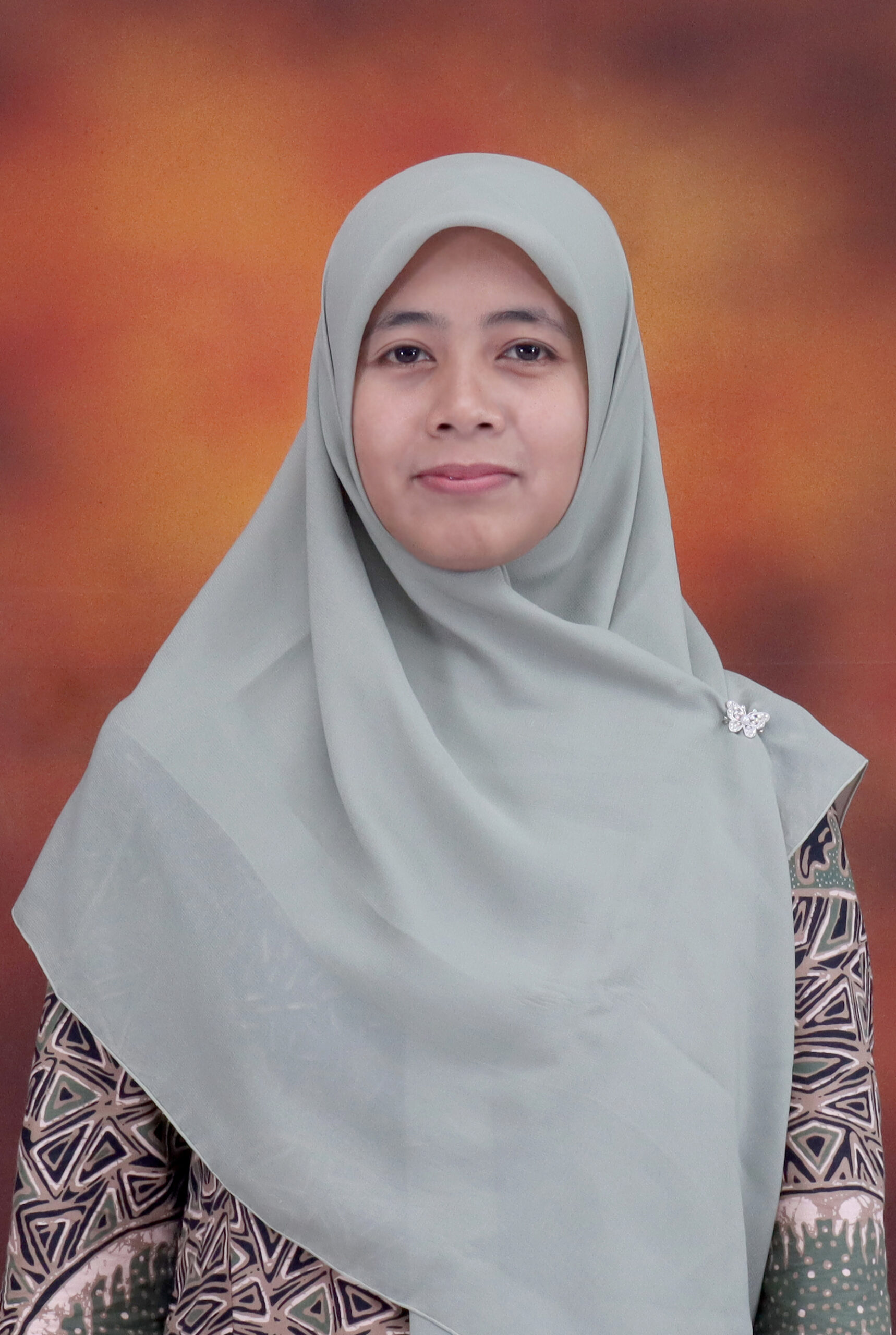 SOFIAH AZMIL MAKHMUDAH, S.Pd.